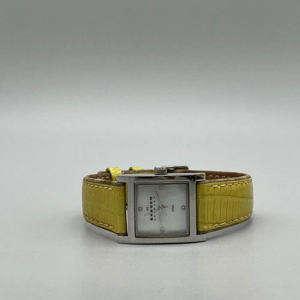 Skagen 528SSLE8A Womens Watch 20mm White Dial Yellow Leather Dress New Battery